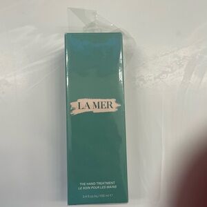 La Mer Hand Treatment in Teal Packaging